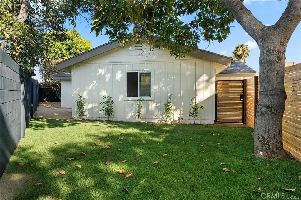 2101 N Hathaway, Santa Ana CA 92705 - photo 27