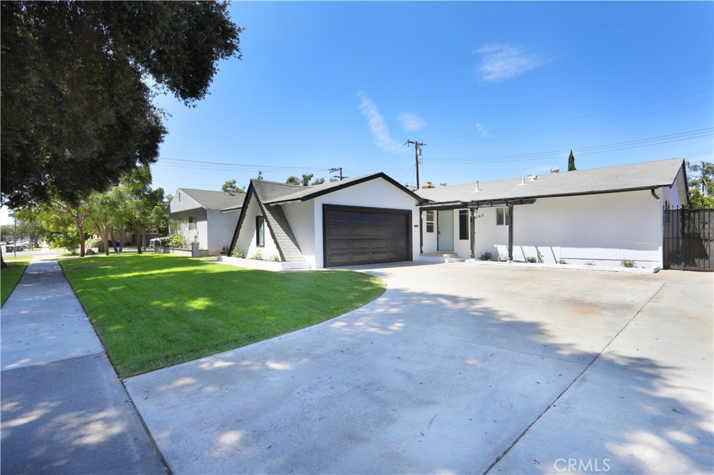 2105 W Hall, Santa Ana CA 92704 - photo 2