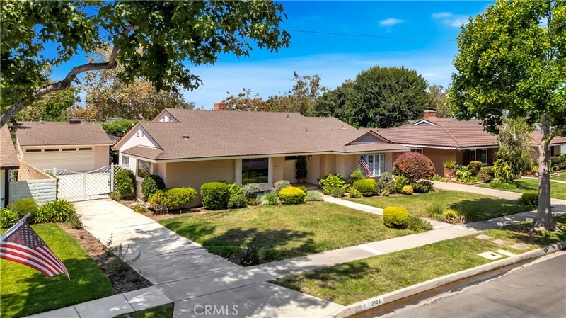 2108 N Rosewood Avenue, Santa Ana, CA 92706