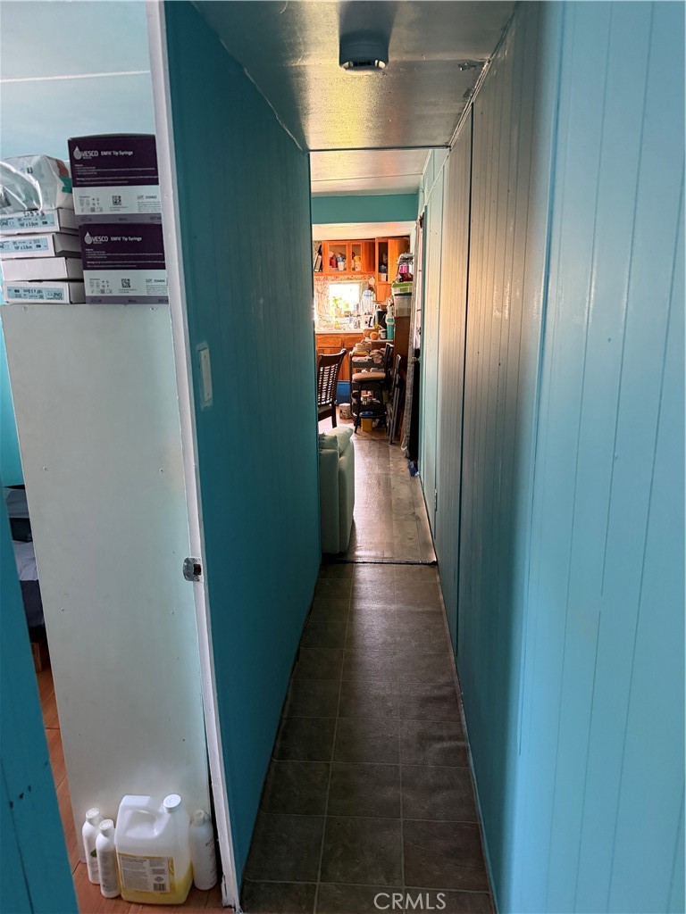 Hallway - 211 Monaco 54, Santa Ana CA 92703 - photo 18