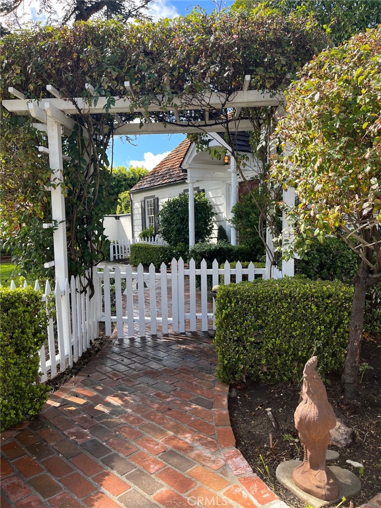 2110 N Ross, Santa Ana CA 92706 - photo 4