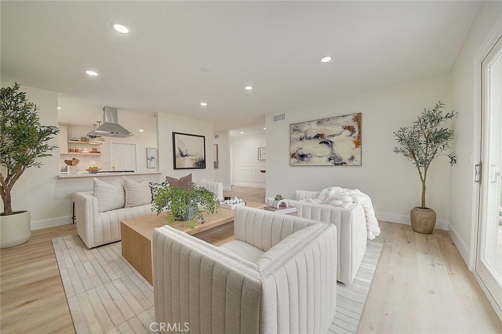 2113 S Forest, Santa Ana CA 92704 - photo 9