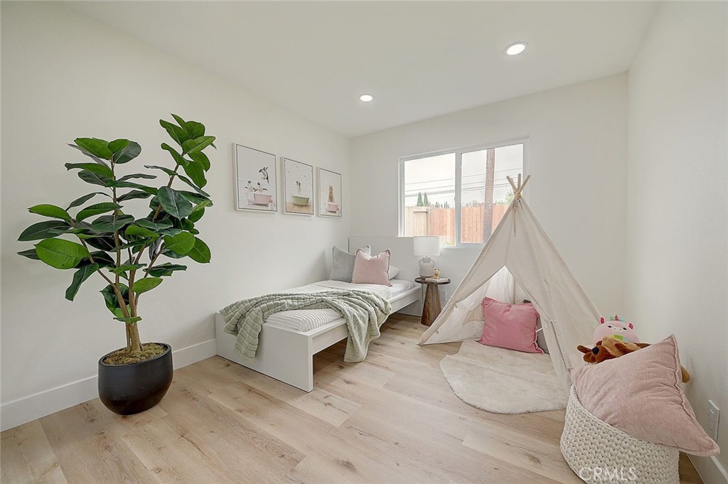 2113 S Forest, Santa Ana CA 92704 - photo 34