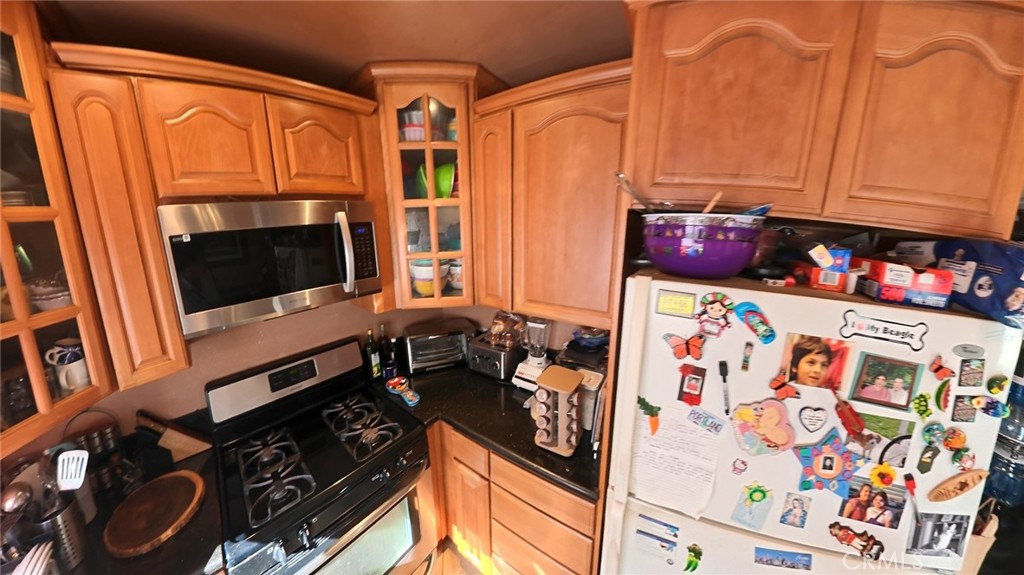 Main House - 2118 Park Drive, Santa Ana CA 92707 - photo 17