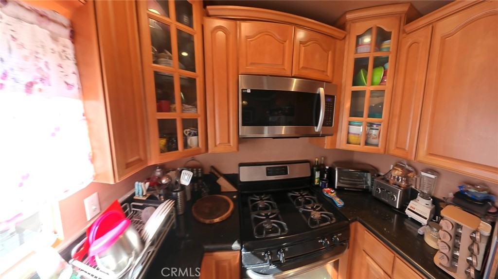 Main House - 2118 Park Drive, Santa Ana CA 92707 - photo 18