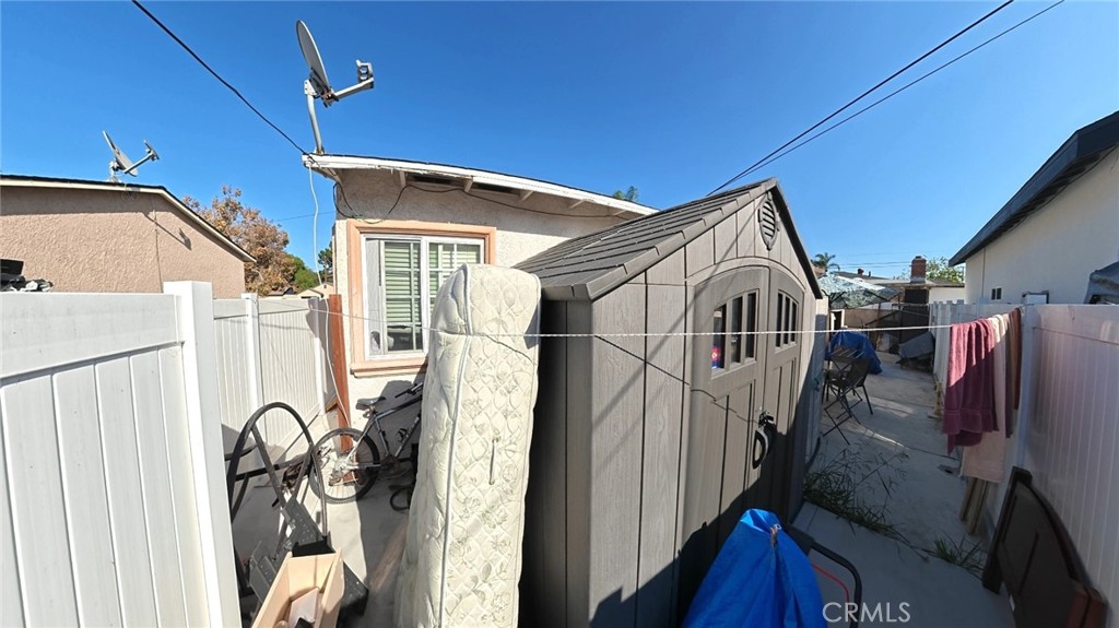 Back Main House - 2118 Park Drive, Santa Ana CA 92707 - photo 24