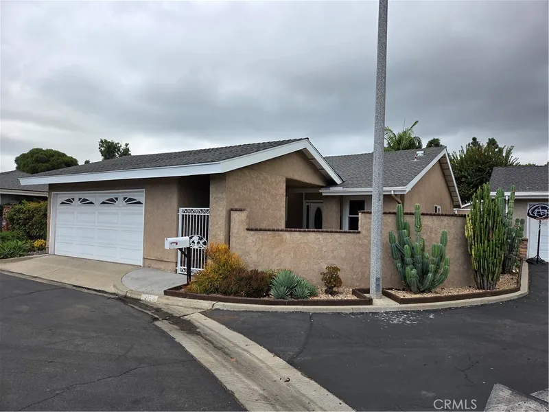 2123 Barclay, Santa Ana, CA 92701