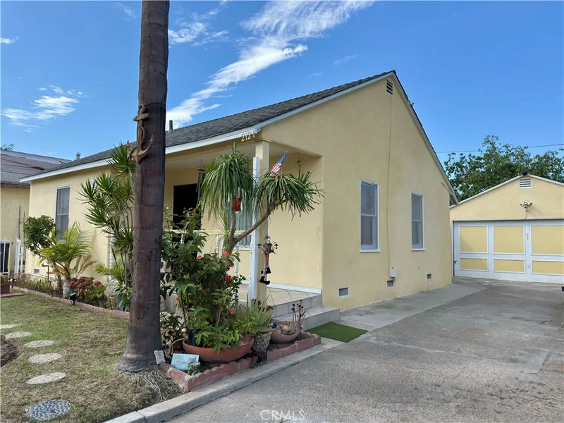 2124 S Kilson Drive, Santa Ana, CA 92707