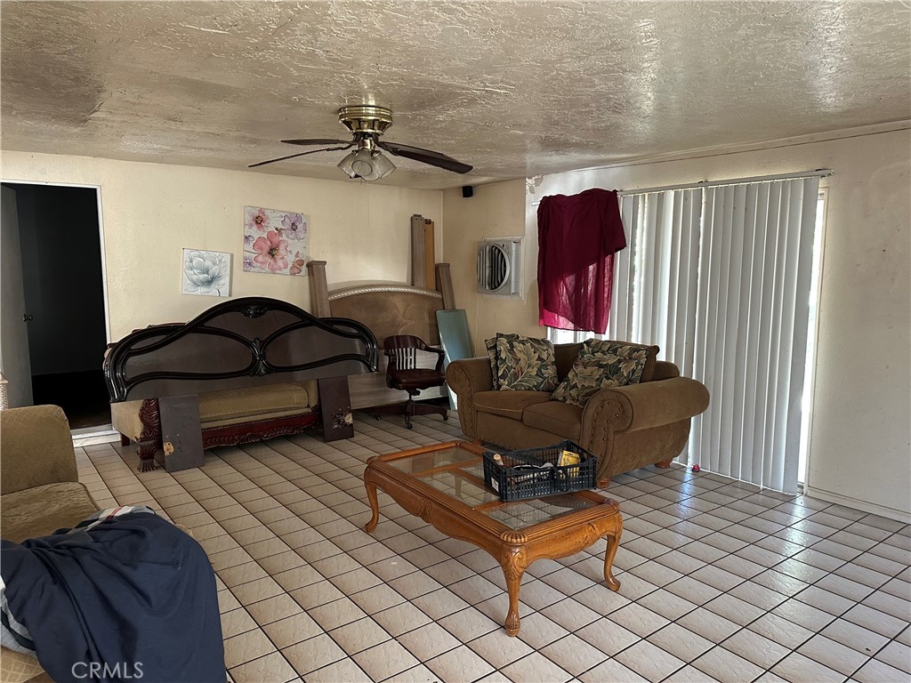 2125 W 11th, Santa Ana CA 92703 - photo 8