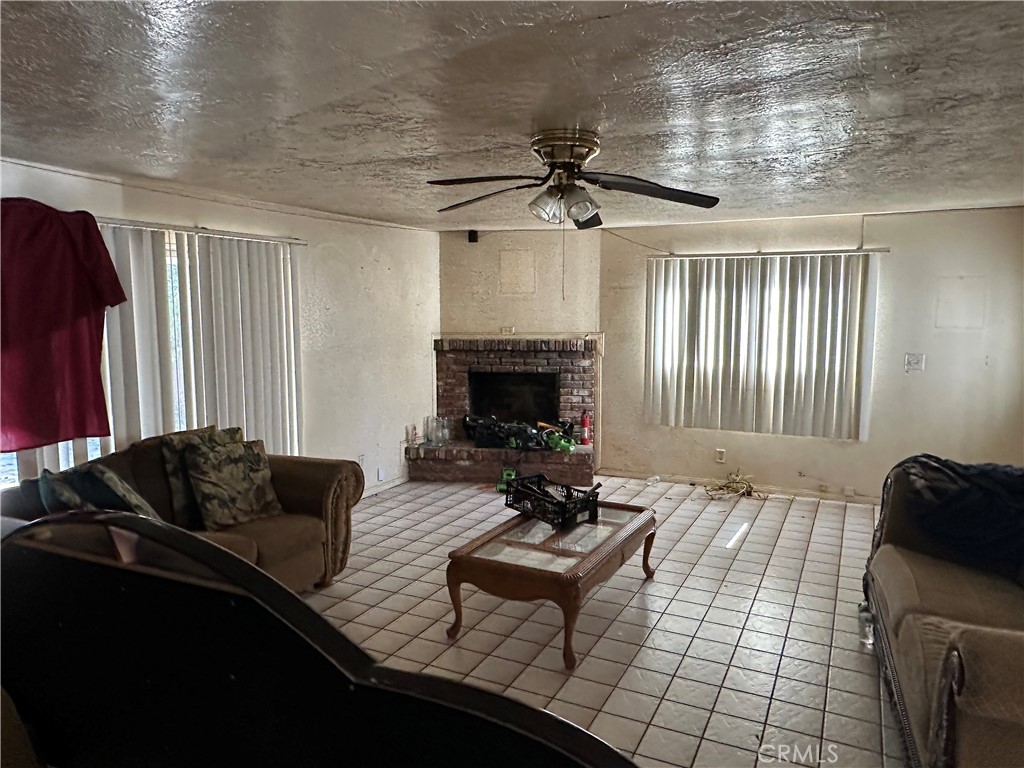 2125 W 11th, Santa Ana CA 92703 - photo 9