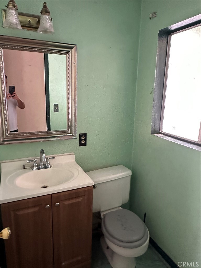 2125 W 11th, Santa Ana CA 92703 - photo 18