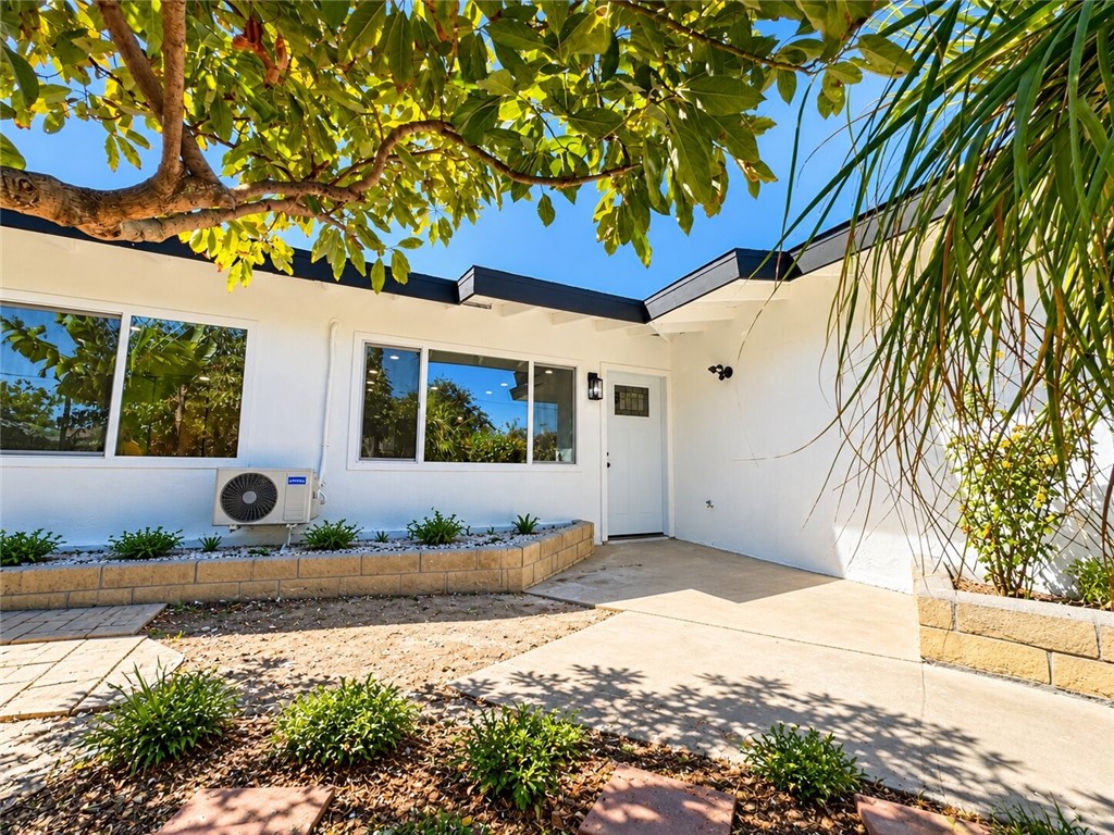 2128 N Bristol, Santa Ana CA 92706 - photo 3