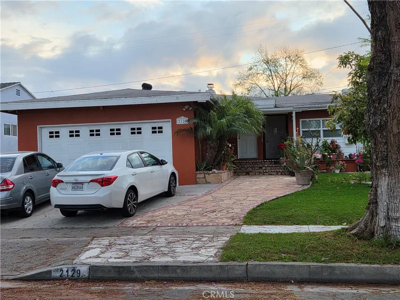 2129 N Poplar, Santa Ana, CA 92706