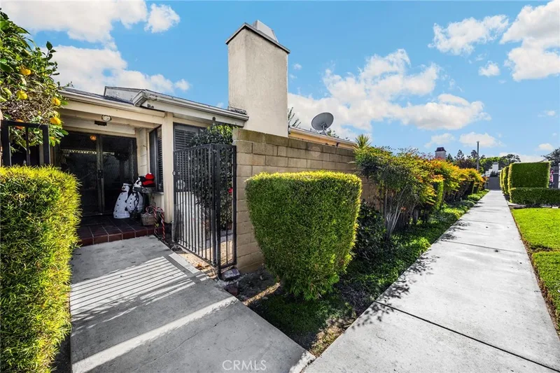 2133 Barclay, Santa Ana, CA 92701