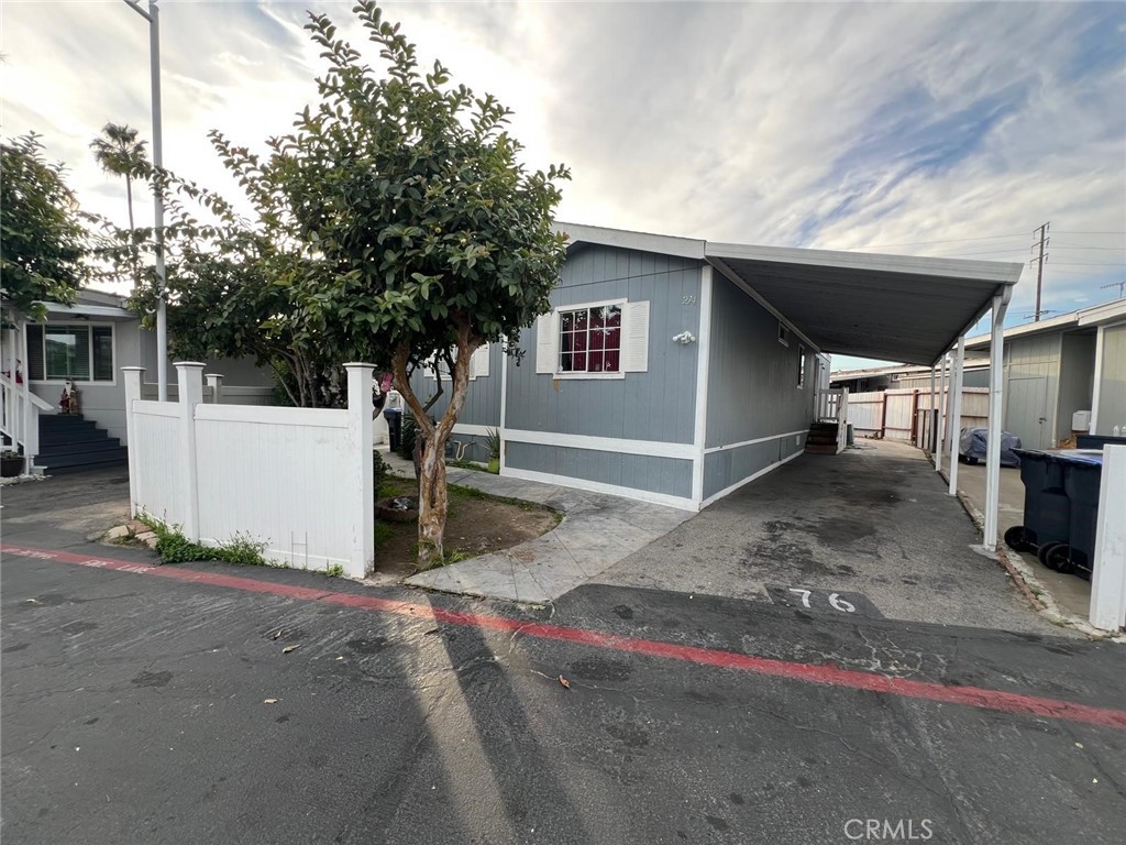 214 Earl Lane 76, Santa Ana CA 92704 - photo 3