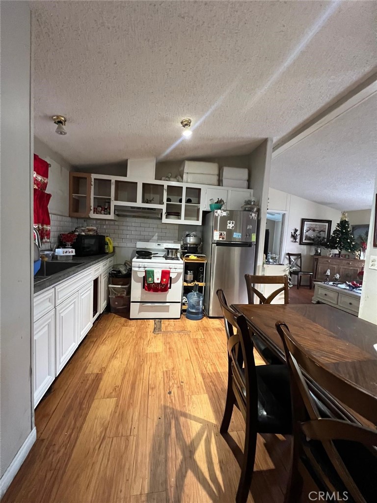 214 Earl Lane 76, Santa Ana CA 92704 - photo 7