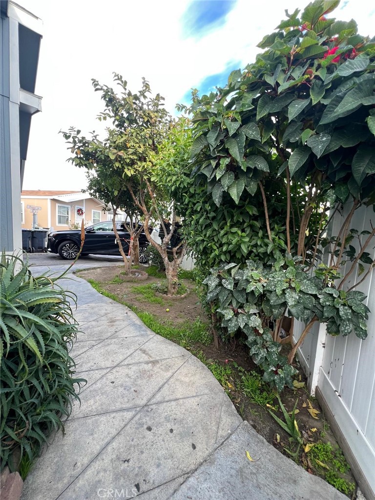 214 Earl Lane 76, Santa Ana CA 92704 - photo 15