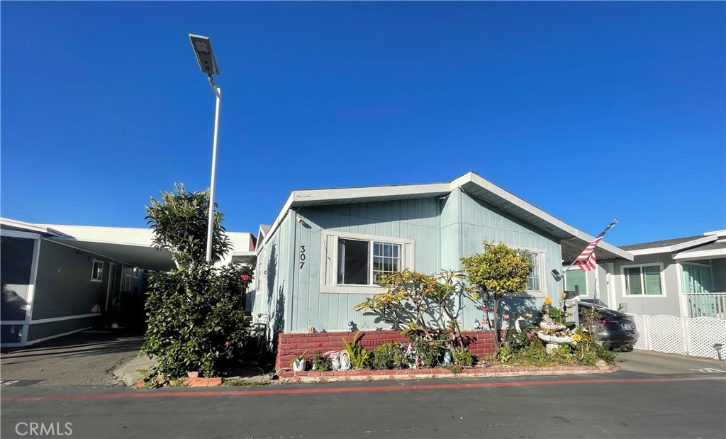 215 S Sullivan 307 Knight, Santa Ana CA 92704 - photo 1