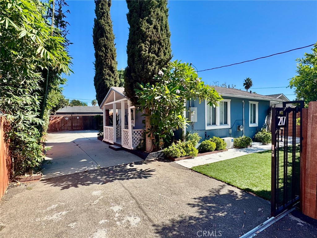 217 - Back home entrance - 217 N Mcclay, Santa Ana CA 92701 - photo 6