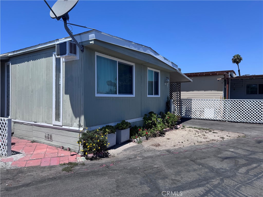 220 Vienna, Santa Ana CA 92703 - photo 3