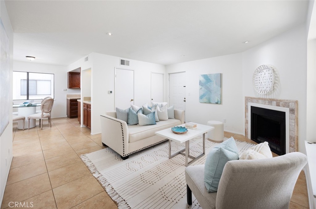 2206 A N Broadway 27, Santa Ana CA 92706 - photo 1