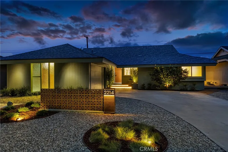 2214 Arden, Santa Ana, CA 92706