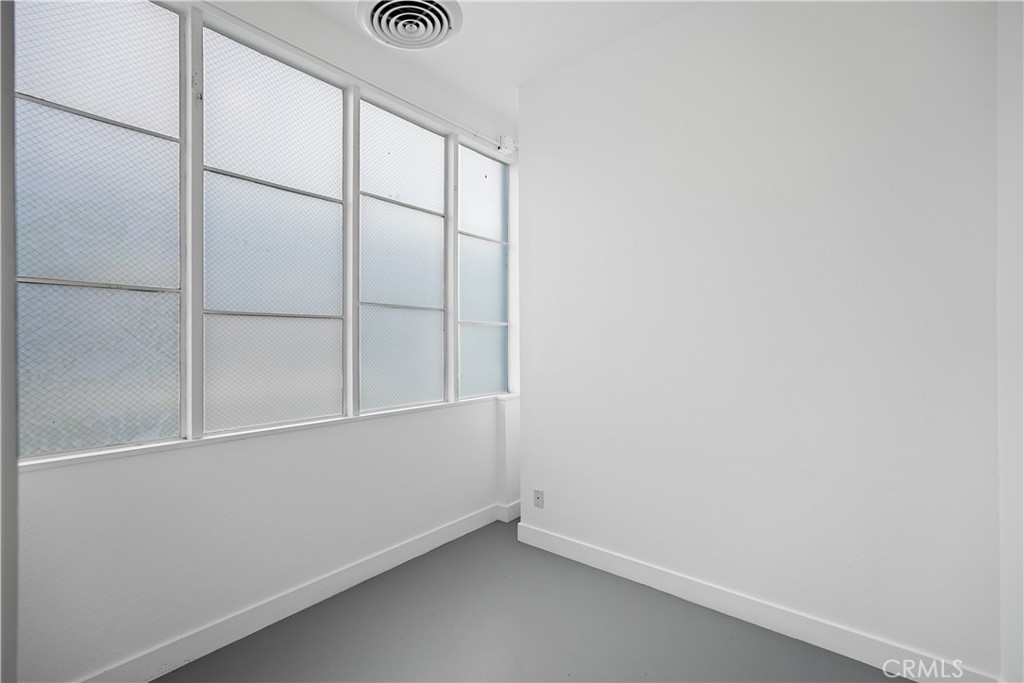 2215 N Broadway, Santa Ana CA 92706 - photo 33