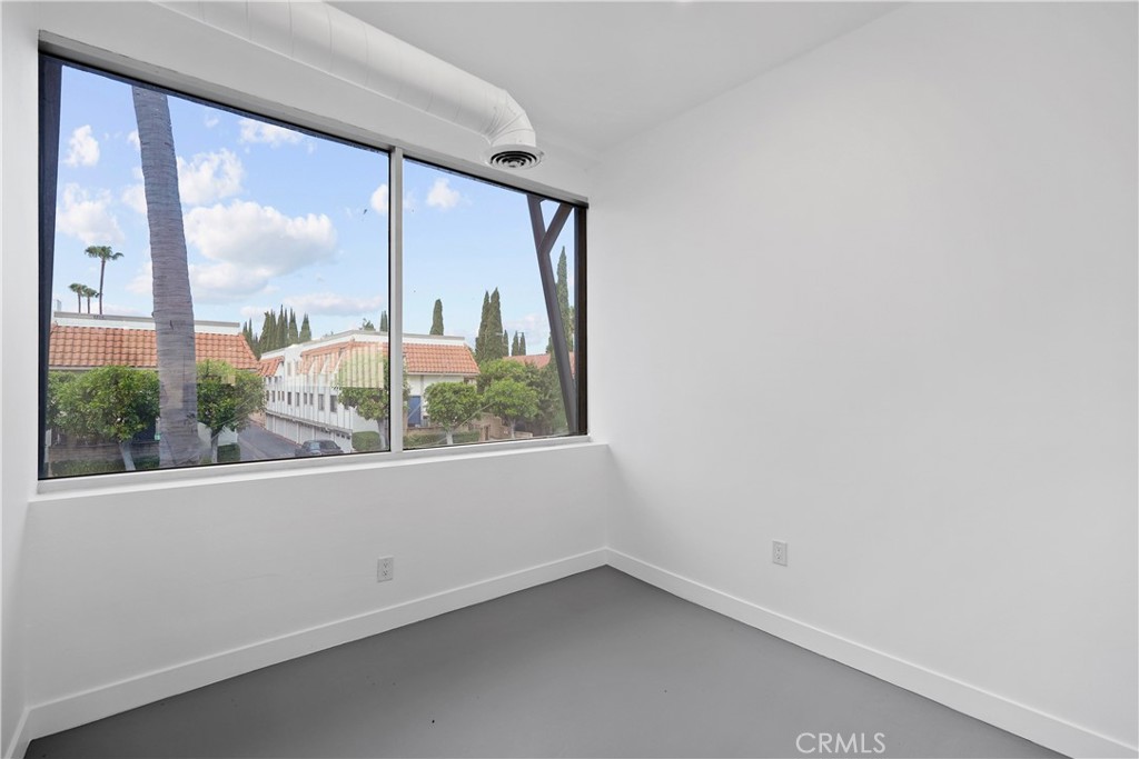 2215 N Broadway, Santa Ana CA 92706 - photo 43