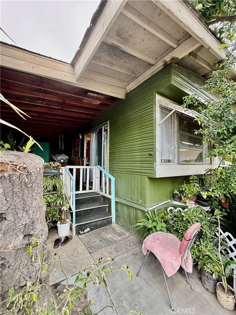 223 Madrid Avenue, Santa Ana, CA 92703