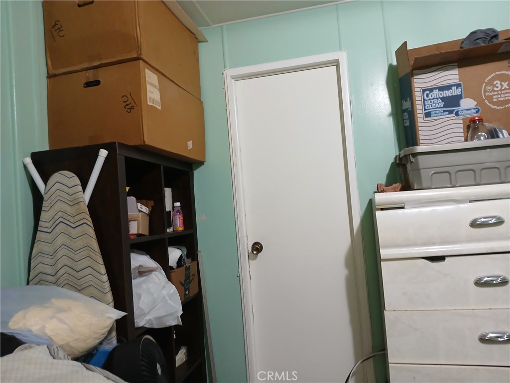 223 Madrid Avenue, Santa Ana CA 92703 - photo 8