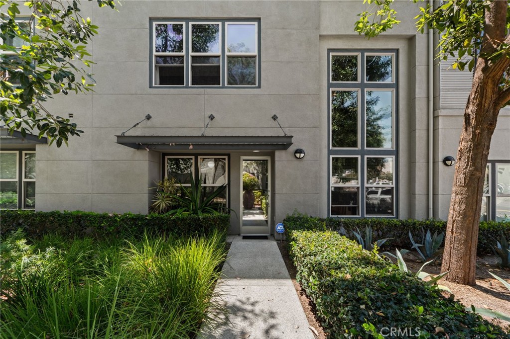 223 N Bush, Santa Ana CA 92701 - photo 1
