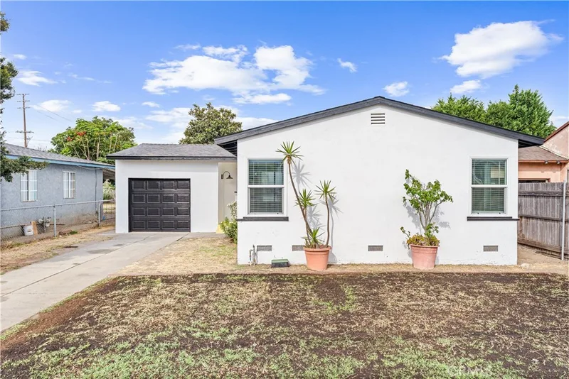 2234 Standard Avenue, Santa Ana, CA 92707