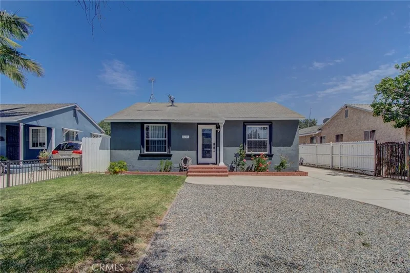 2235 S Parton Street, Santa Ana, CA 92707
