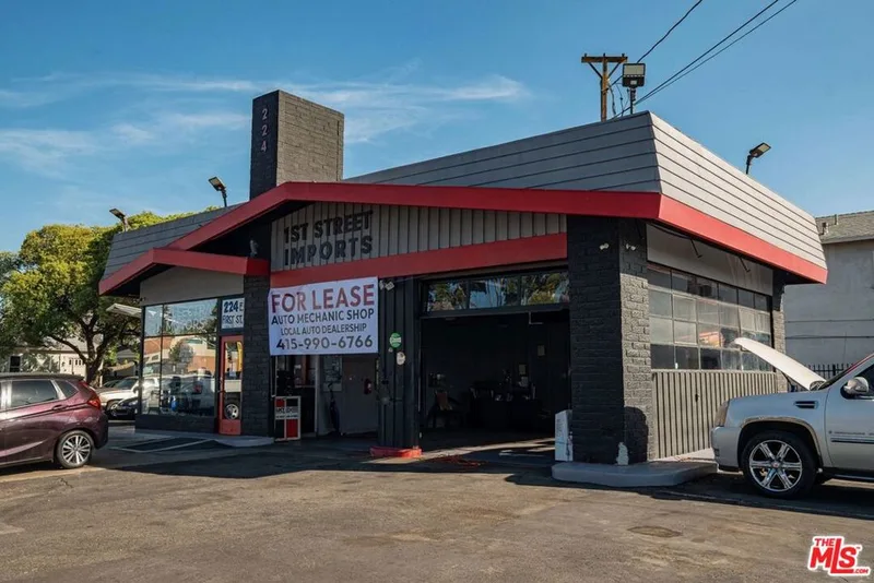 224 E 1st Street, Santa Ana, CA 92701