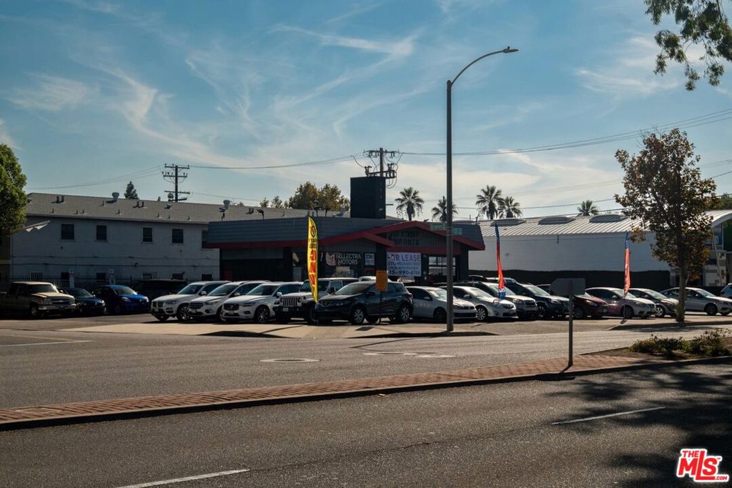 224 E 1st Street, Santa Ana CA 92701 - photo 8
