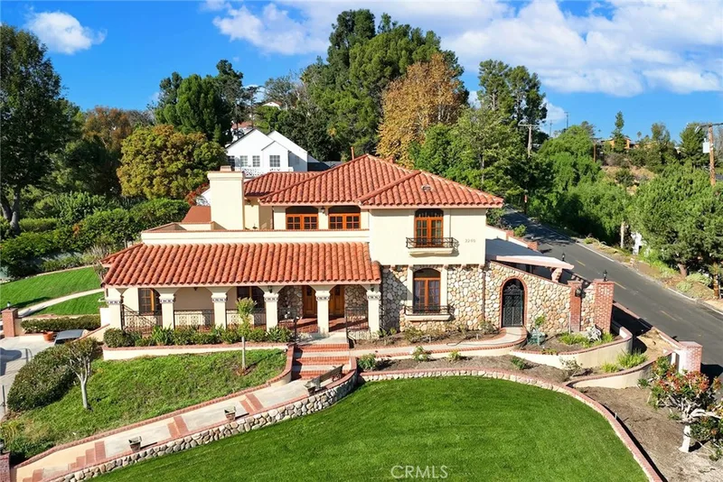 2240 Foothill Boulevard, Santa Ana