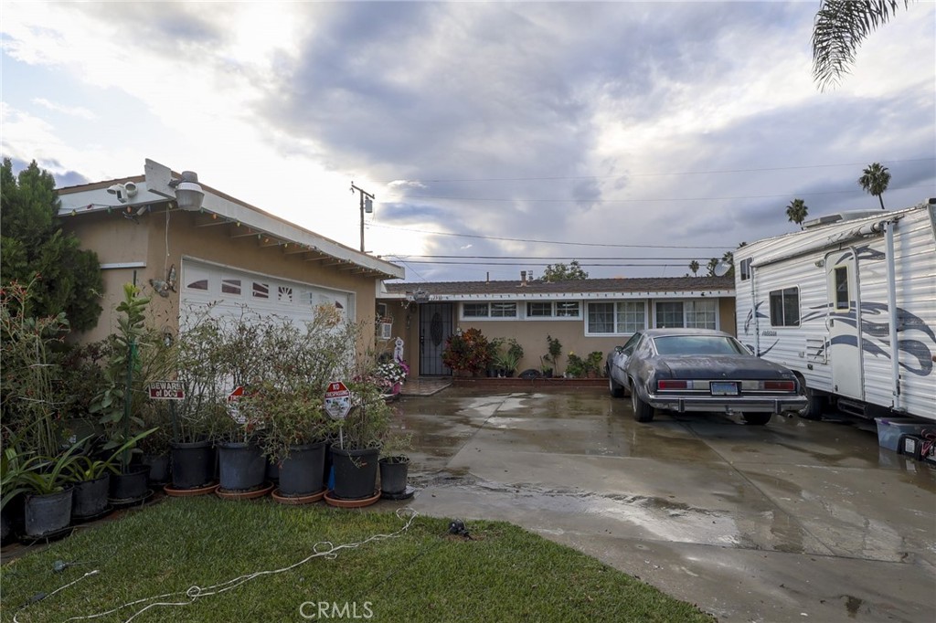 2310 S Olive, Santa Ana CA 92707 - photo 1