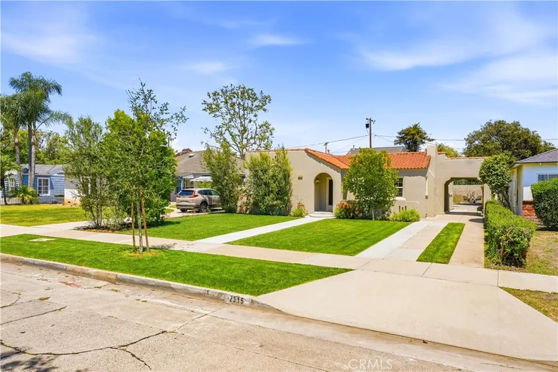 2315 Oakmont, Santa Ana, CA 92706