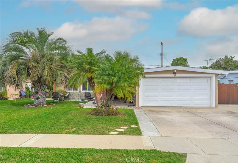 2333 S Shelton Street, Santa Ana