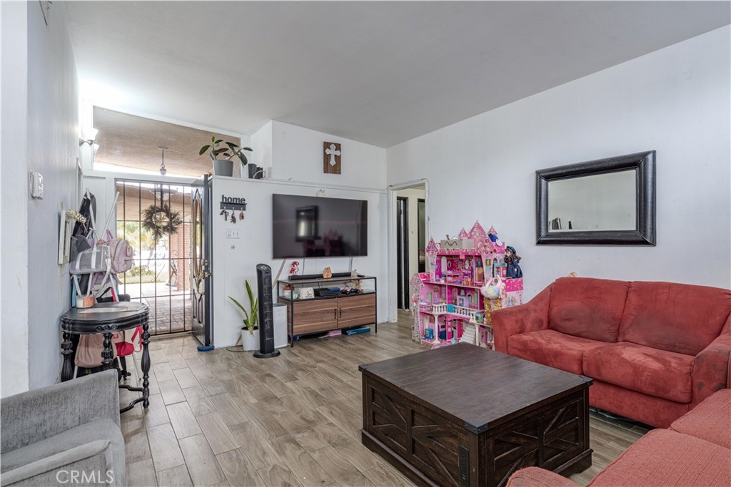 2333 S Shelton Street, Santa Ana CA 92707 - photo 4