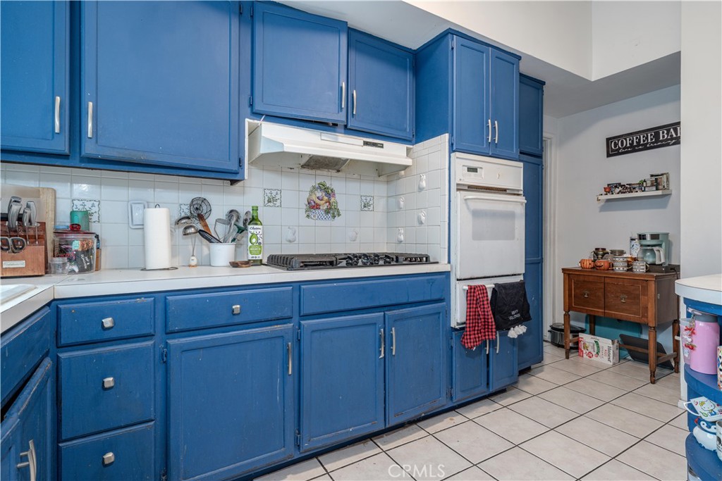 2333 S Shelton Street, Santa Ana CA 92707 - photo 9