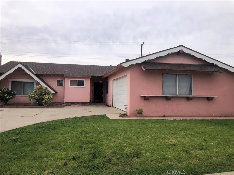 2414 S Poplar, Santa Ana, CA 92704