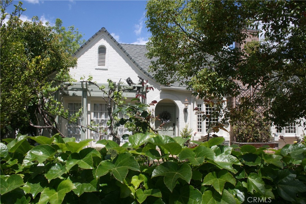 2421 N Heliotrope Drive, Santa Ana CA 92706 - photo 1
