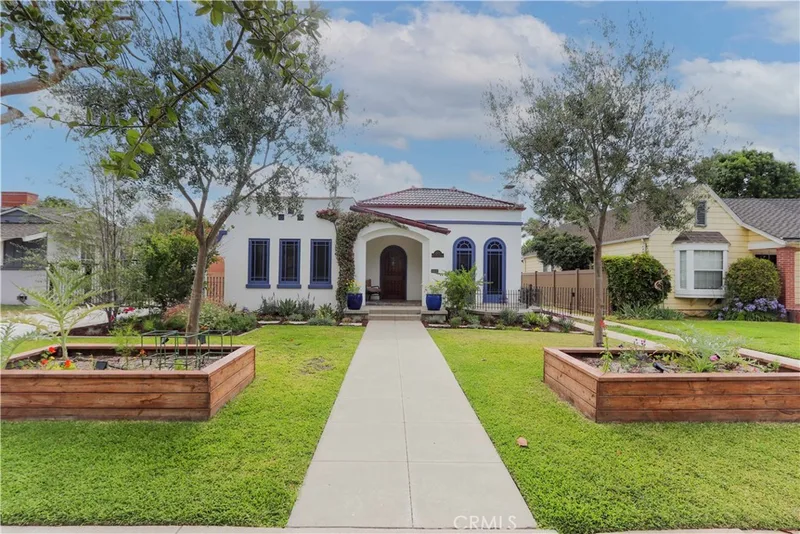 2421 Oakmont, Santa Ana, CA 92706