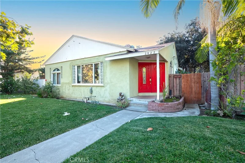2422 N Forest, Santa Ana, CA 92706