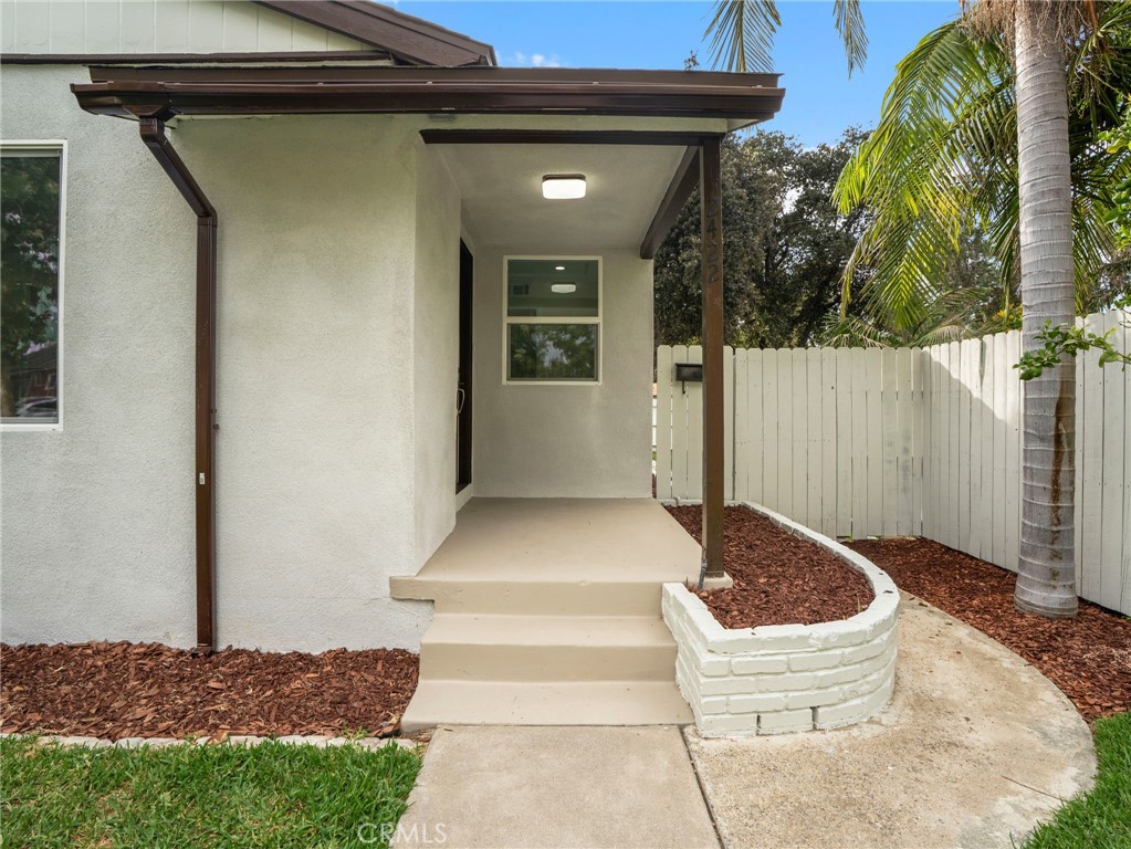 2422 N Forest, Santa Ana CA 92706 - photo 4