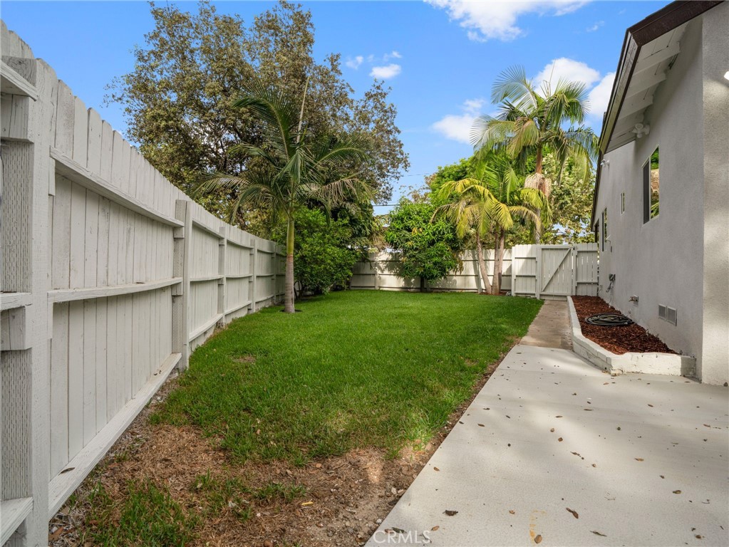 2422 N Forest, Santa Ana CA 92706 - photo 32