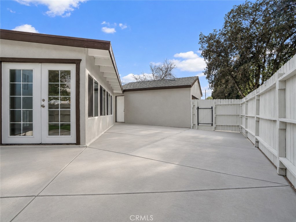 2422 N Forest, Santa Ana CA 92706 - photo 34