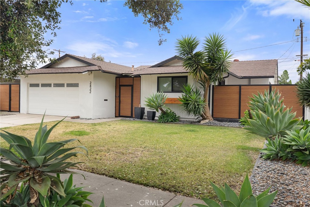 2422 S Salta Street, Santa Ana CA 92704 - photo 2