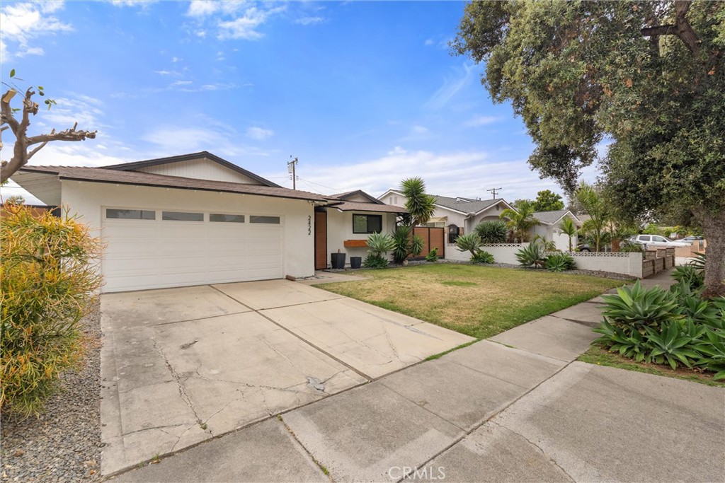 2422 S Salta Street, Santa Ana CA 92704 - photo 3